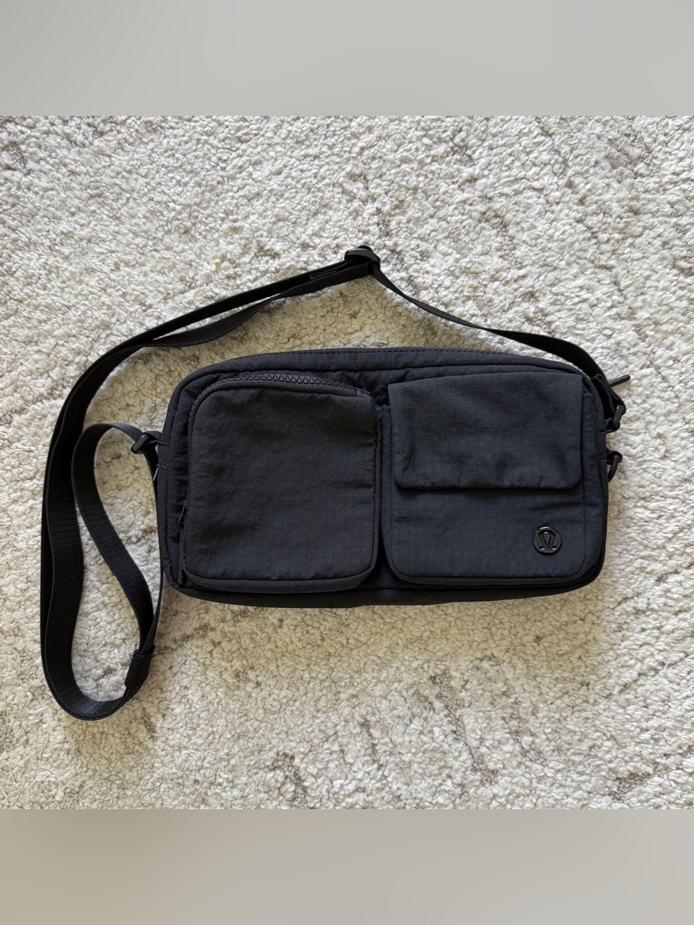 Lululemon Multi-Pocket Bag